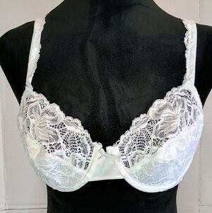 Bali White Lace Underwire Bra Size 36B